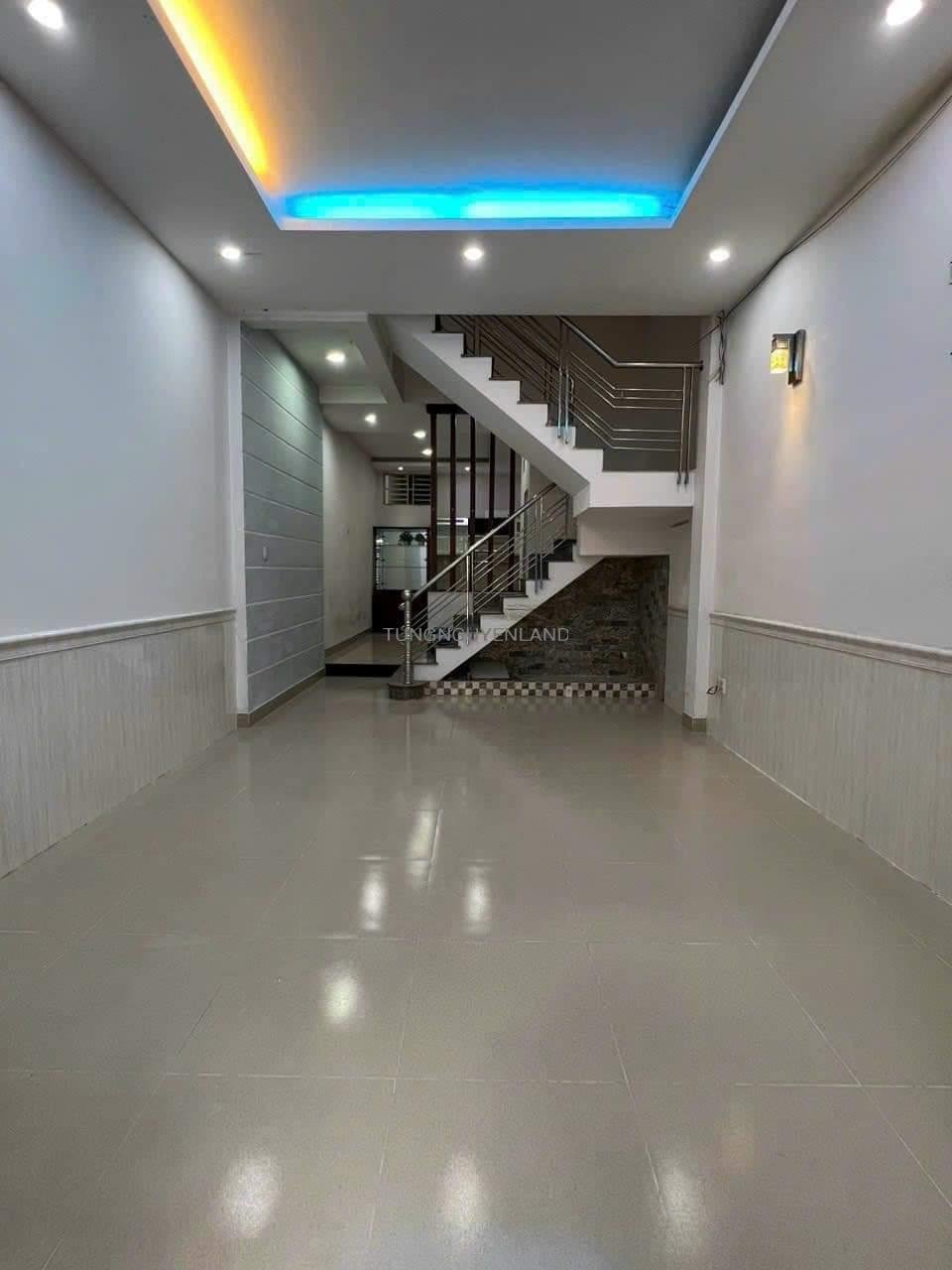 nhà mặt tiền khu tên lửa