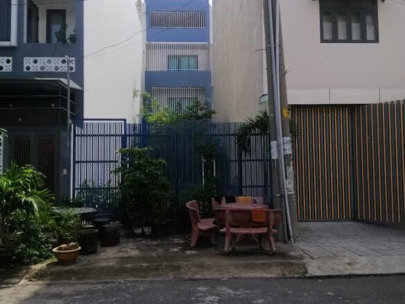 đất đường 1C khu ao sen Tên lửa gần Aeon