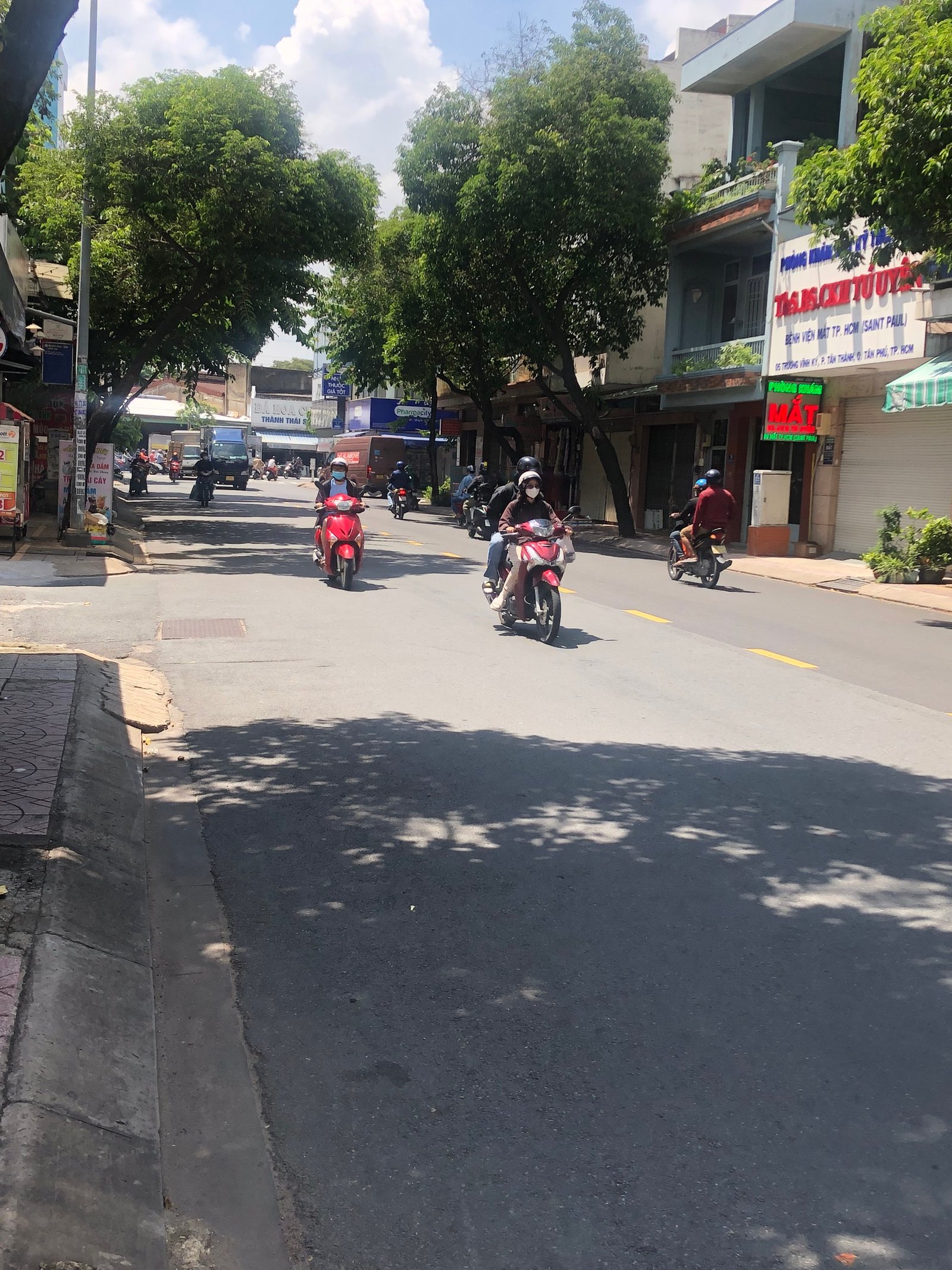 đường Trương Vĩnh Ký , đoạn gần Luỹ Bán Bích