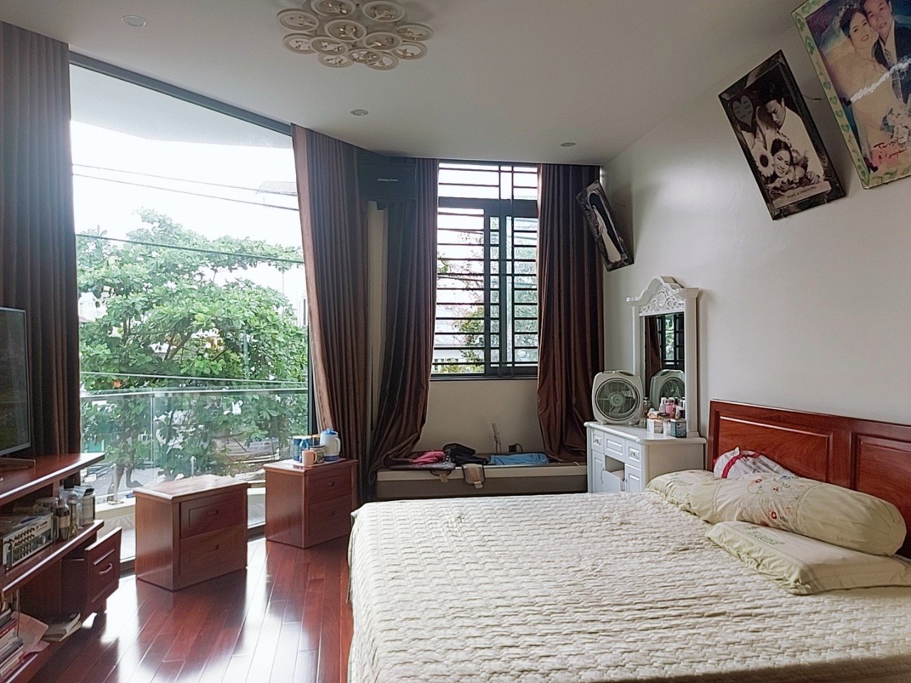 phòng ngủ lớn nhà mặt tiền Lê Cao Lãng