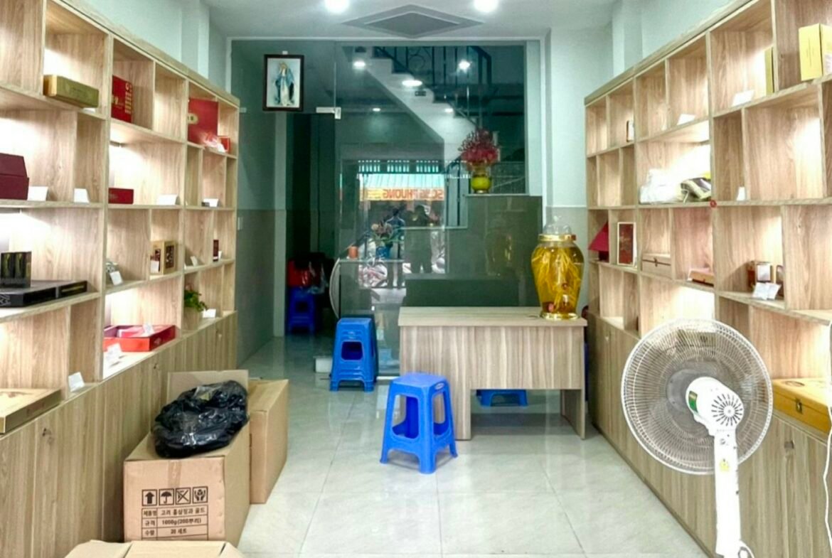 bán nhà mặt tiền Phùng Tá Chu