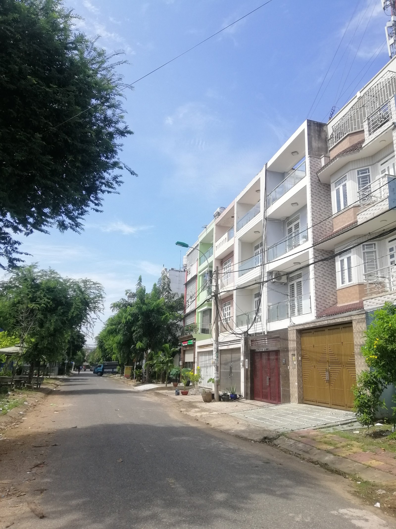 mặt tiền đường 32A khu Ao Sen Tên Lửa