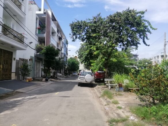 Bán đất mặt tiền đường 17C khu Ao Sen