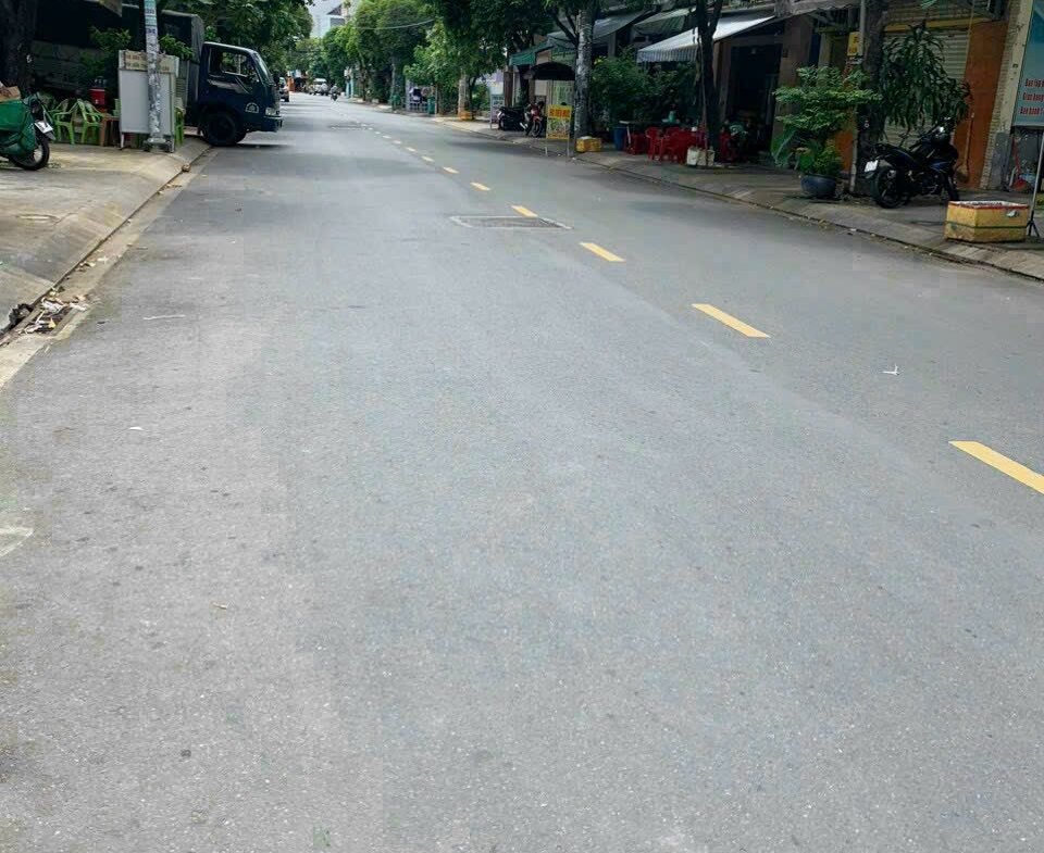 Bán nhà mặt tiền Lê Niệm 4x19 chỉ 8.5 tỷ