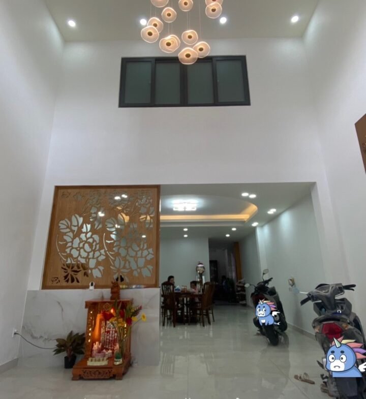 nhà mặt tiền Khuông Việt gần Đầm Sen