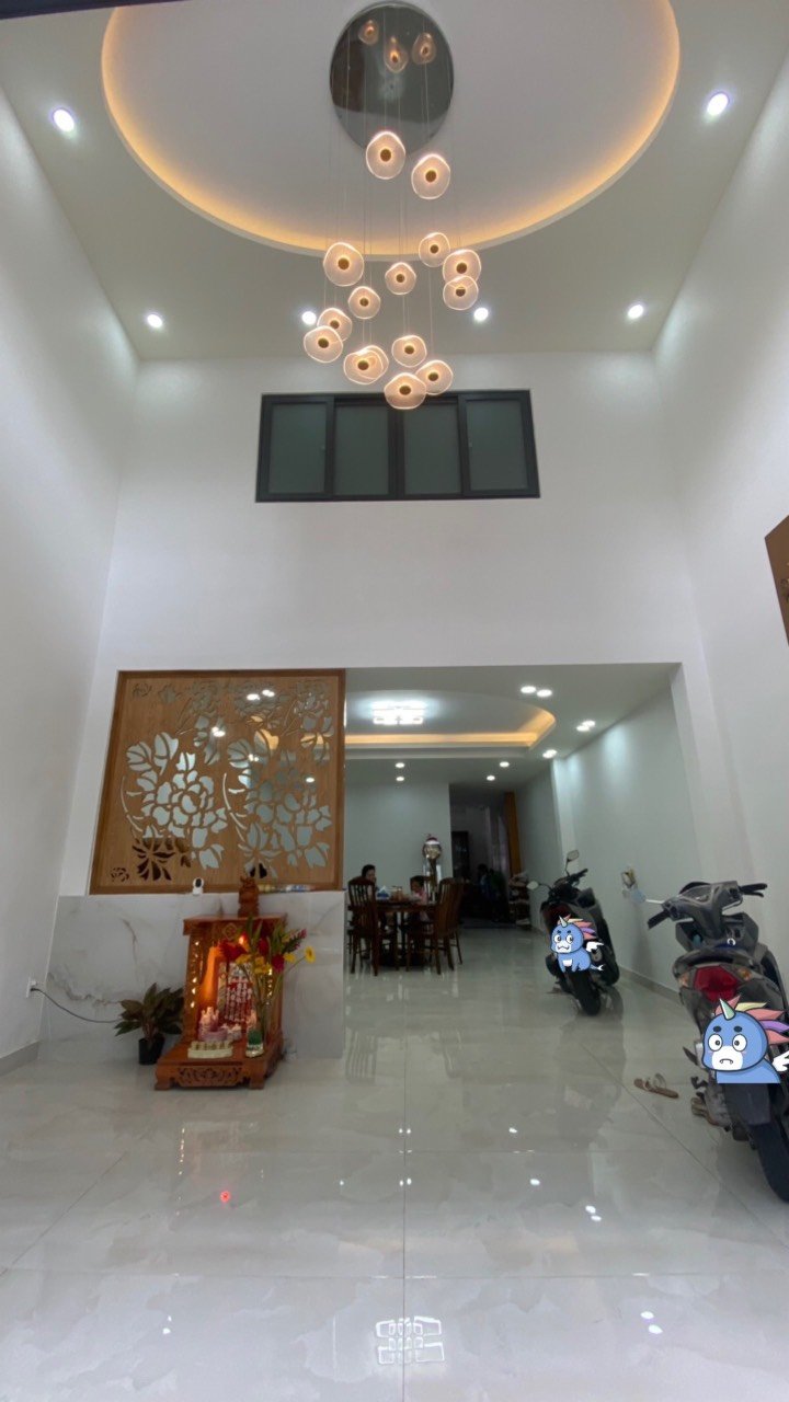 nhà mặt tiền Khuông Việt gần Đầm Sen