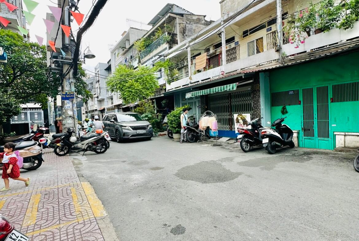 Bán nhà hẻm 10m Minh Phụng