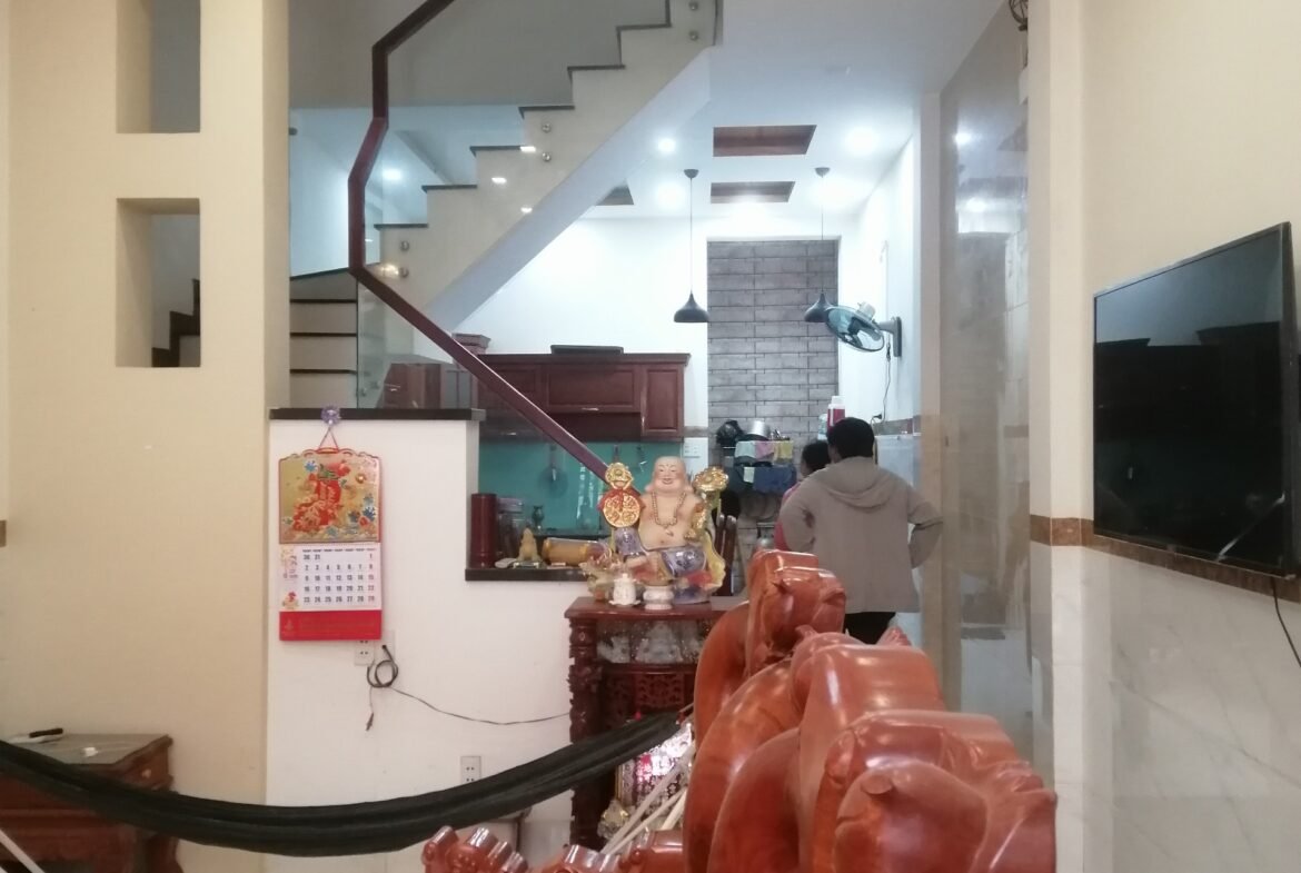 Bán nhà hẻm 381 đường Lê Văn Quới