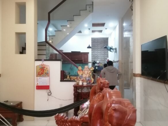 Bán nhà hẻm 381 đường Lê Văn Quới