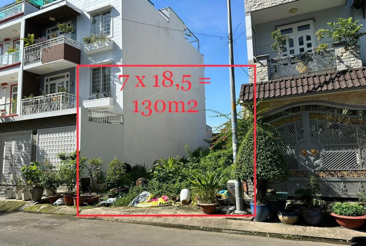 đất mặt tiền đường số 8