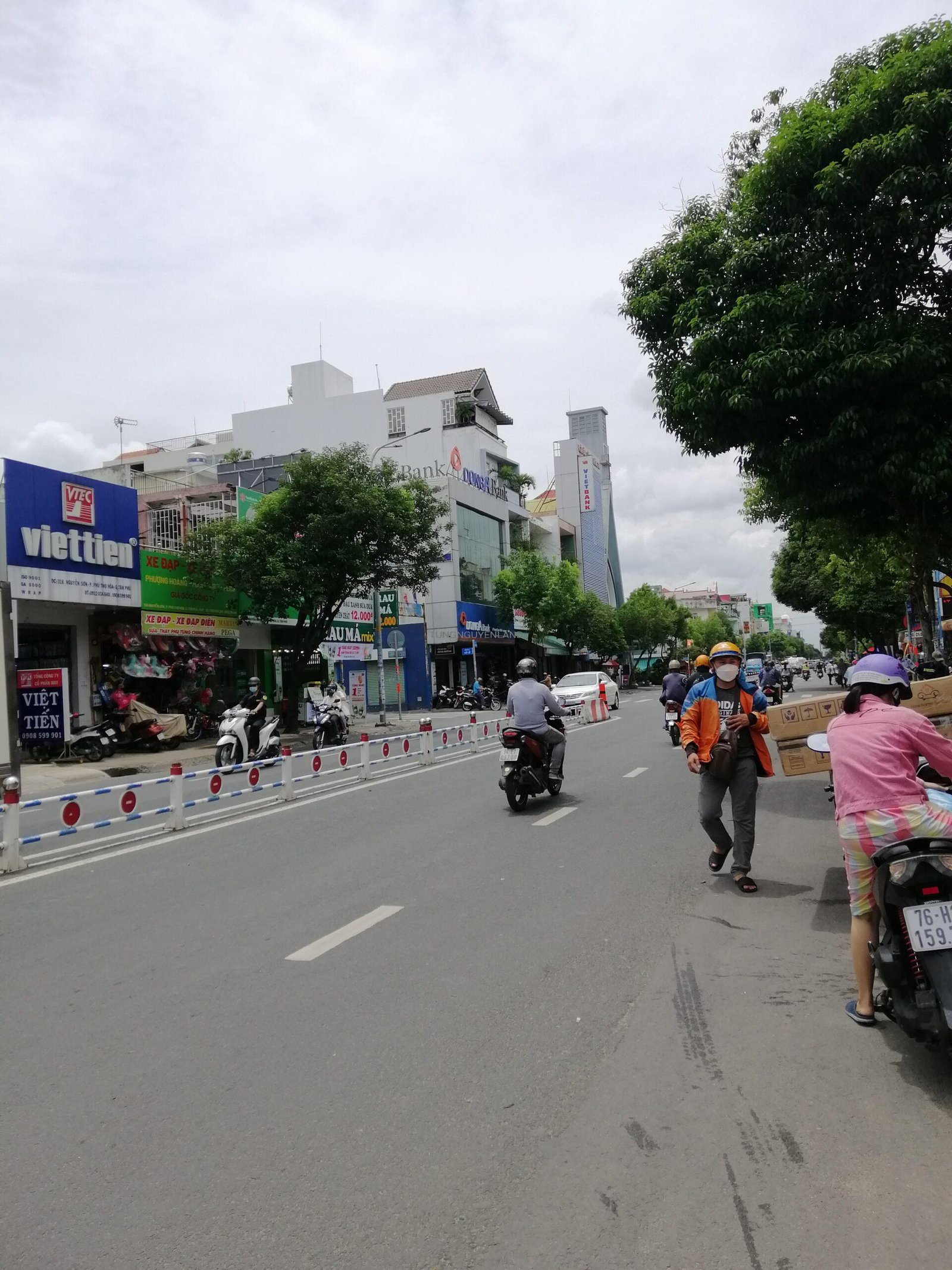 Bán nhà mặt tiền Nguyễn Sơn 18x28m Bán nhà mặt tiền Nguyễn Sơn 18x28m