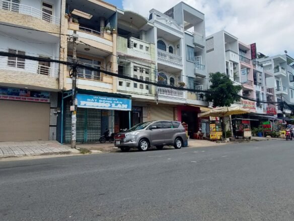 nhà mặt tiền đường 55 khu Tên Lửa