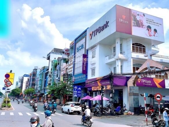 bán nhà mặt tiền Trường Chinh gần chợ Lạc Quang