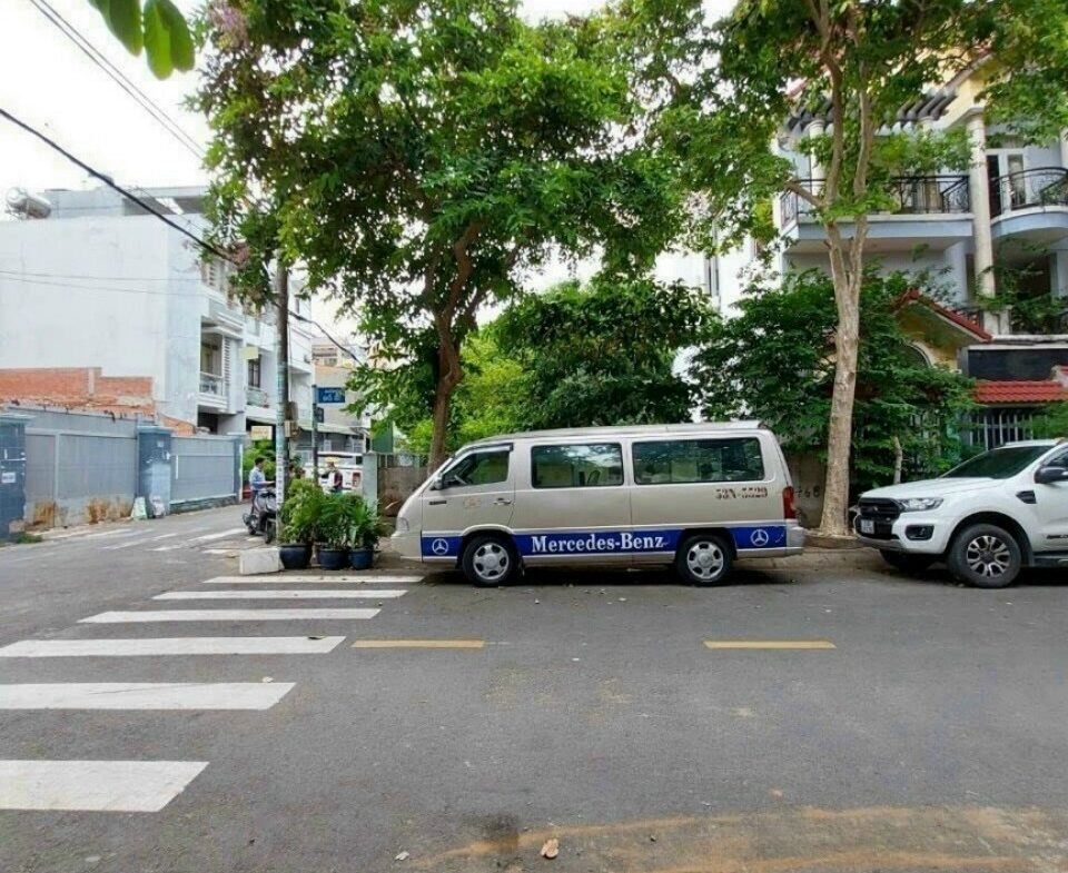 mặt tiền 326/ đường Thạch Lam