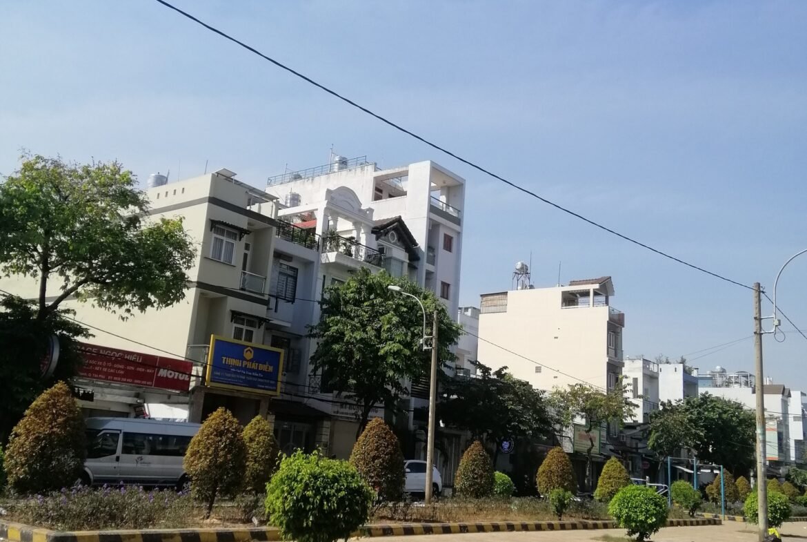 mặt tiền hiền vương