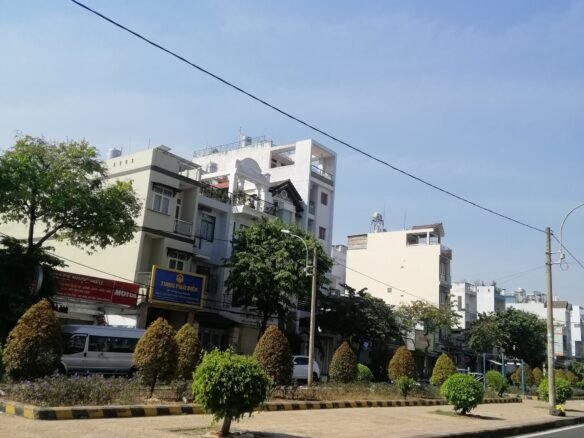 mặt tiền hiền vương