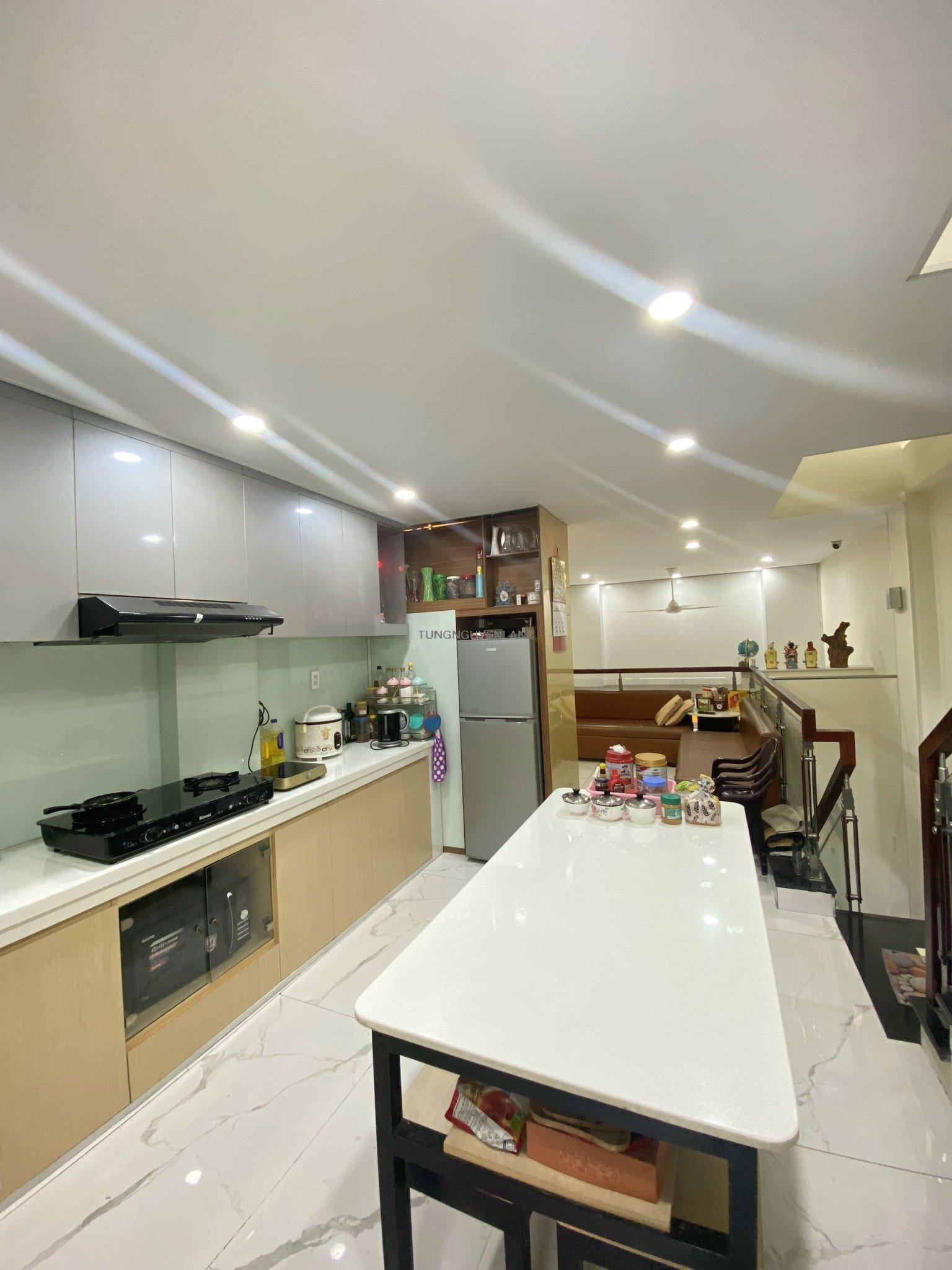 z5208777478918_769b4c9aedffddd371f0a887ffa9e763