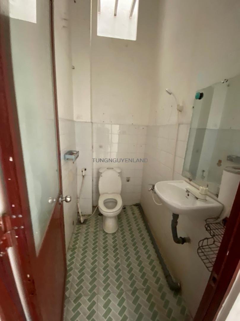 5942FE9BD04-2DA7-4B84-B062-4FA5169F4F1E