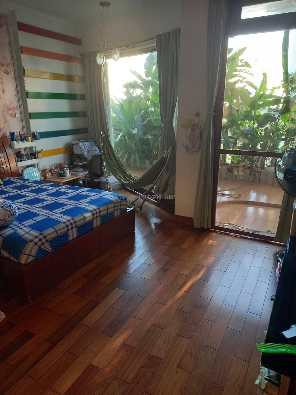 z5600126392137_2173d55b4ffd94864f2581cbc96185c8