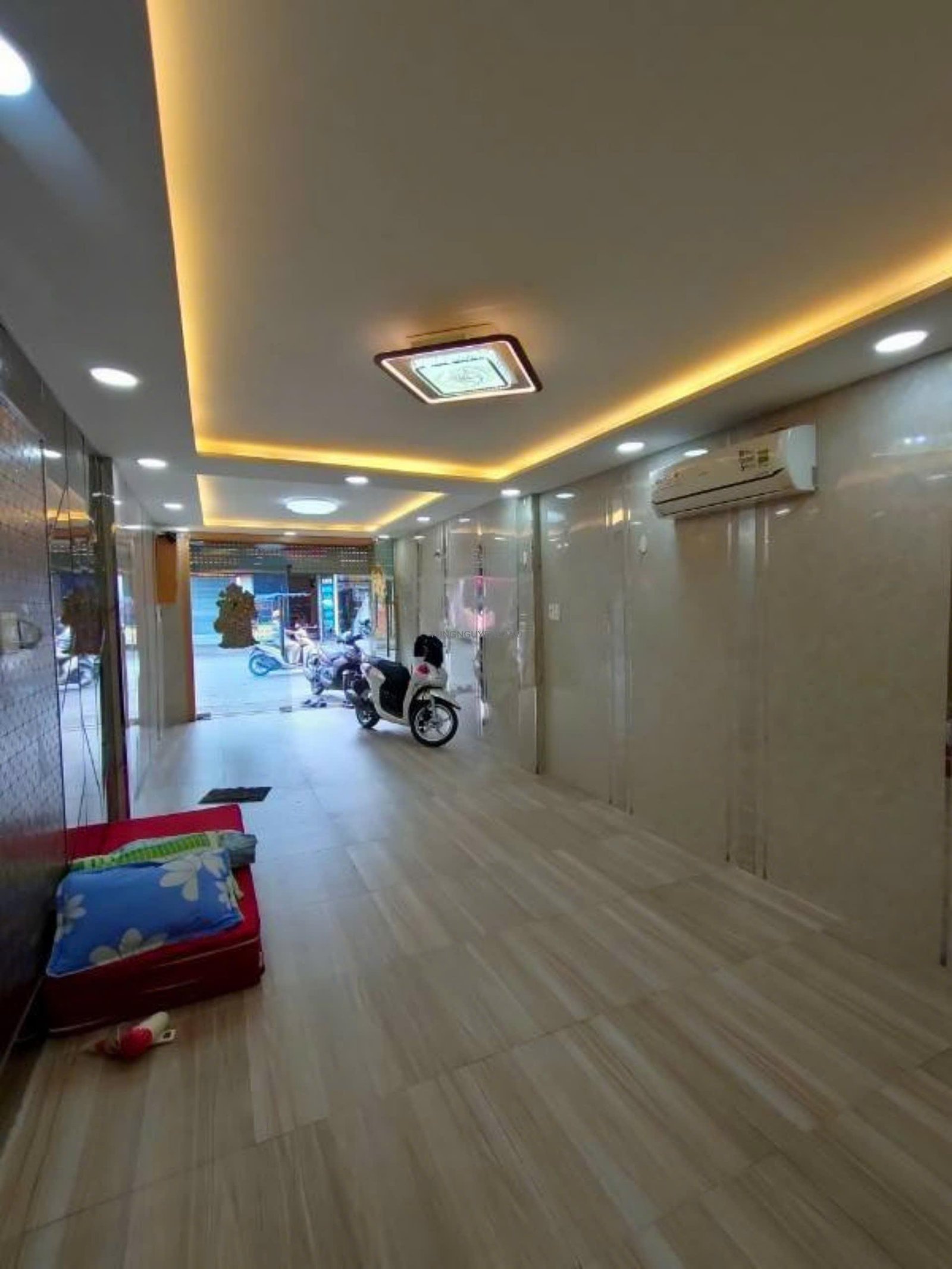 z6123283232439_9e817886a6931bd9e628268104faaf10