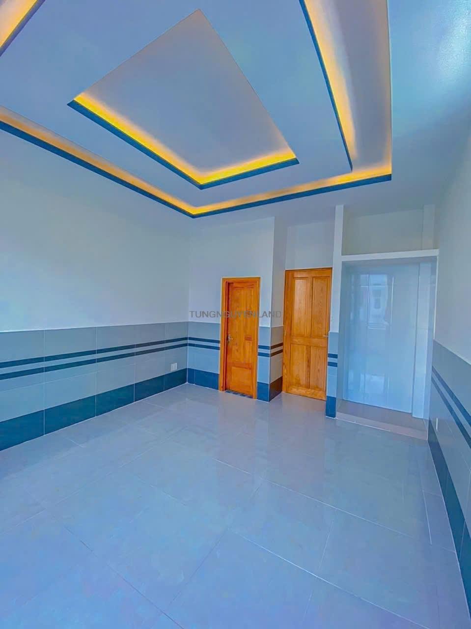 z6138828867820_b4c3e09dcdcf48074a0182f894f96044