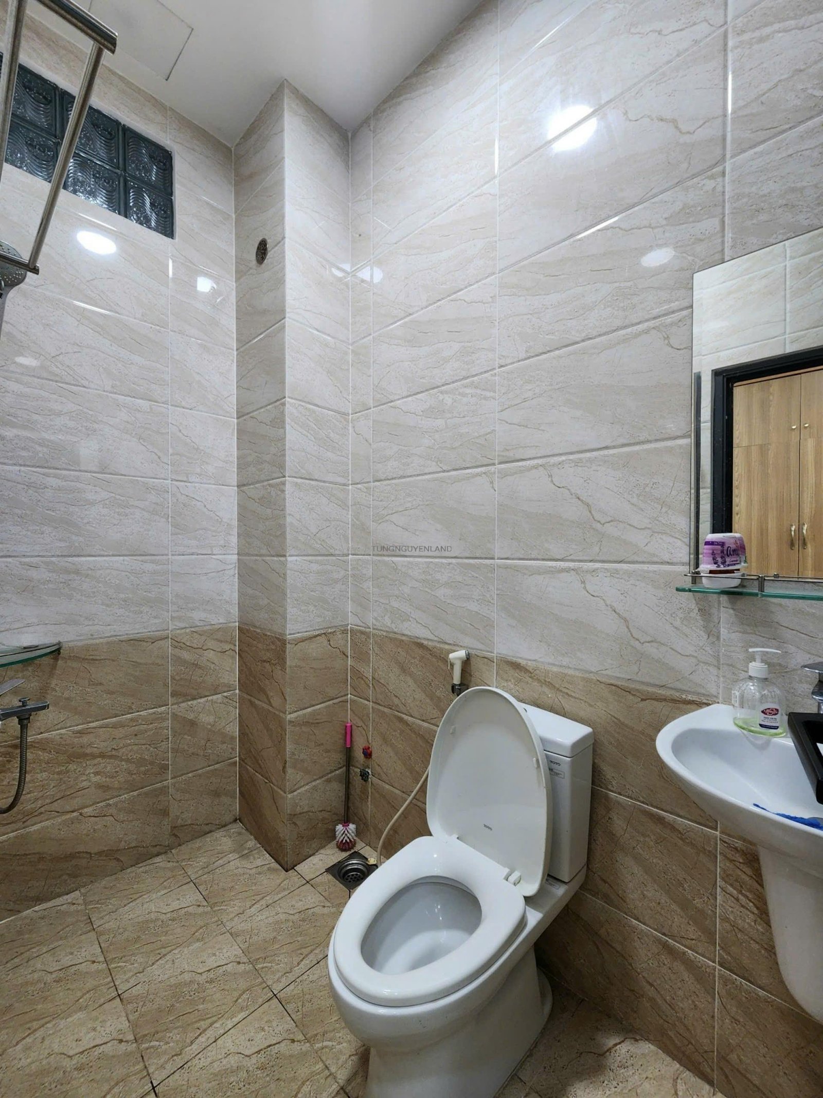 z6295167466955_5c3fd0be3f7225ca3d03bc64e92a04a9