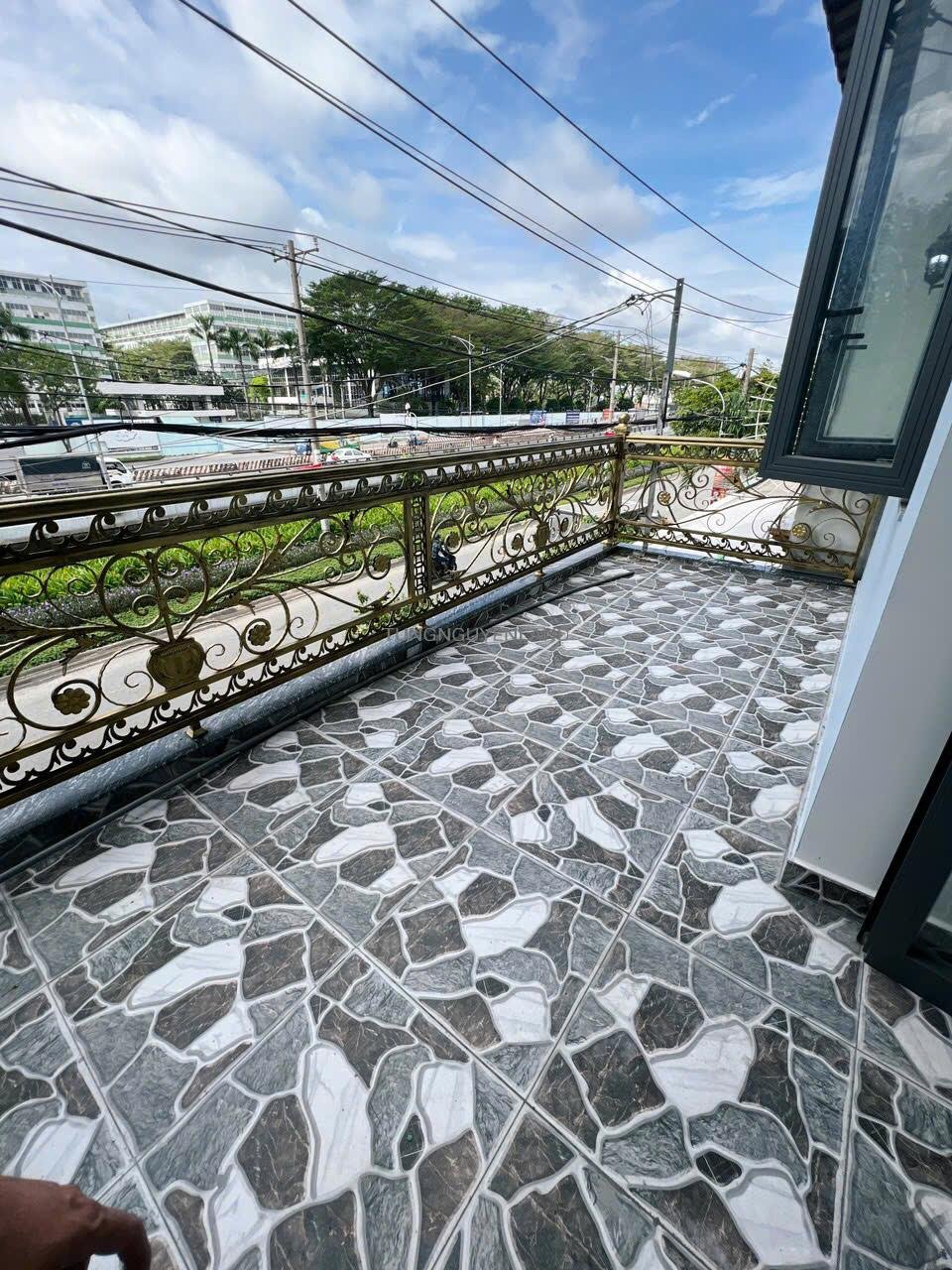 z6354746884446_5093d0ad51c43e17156655936cfa0a9a