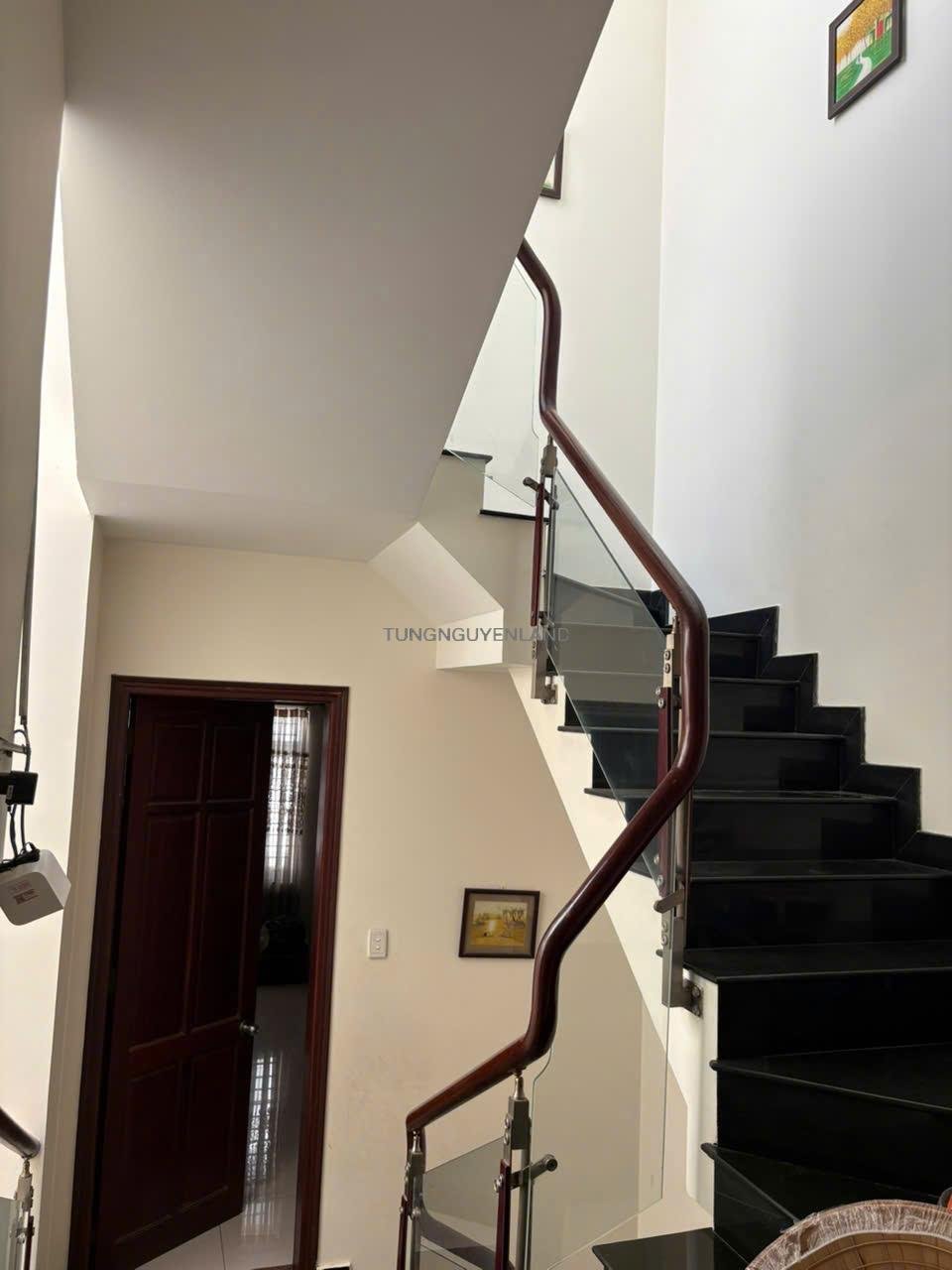 z6614167440610_a82dfc7a03564264164de20e5b2edd69