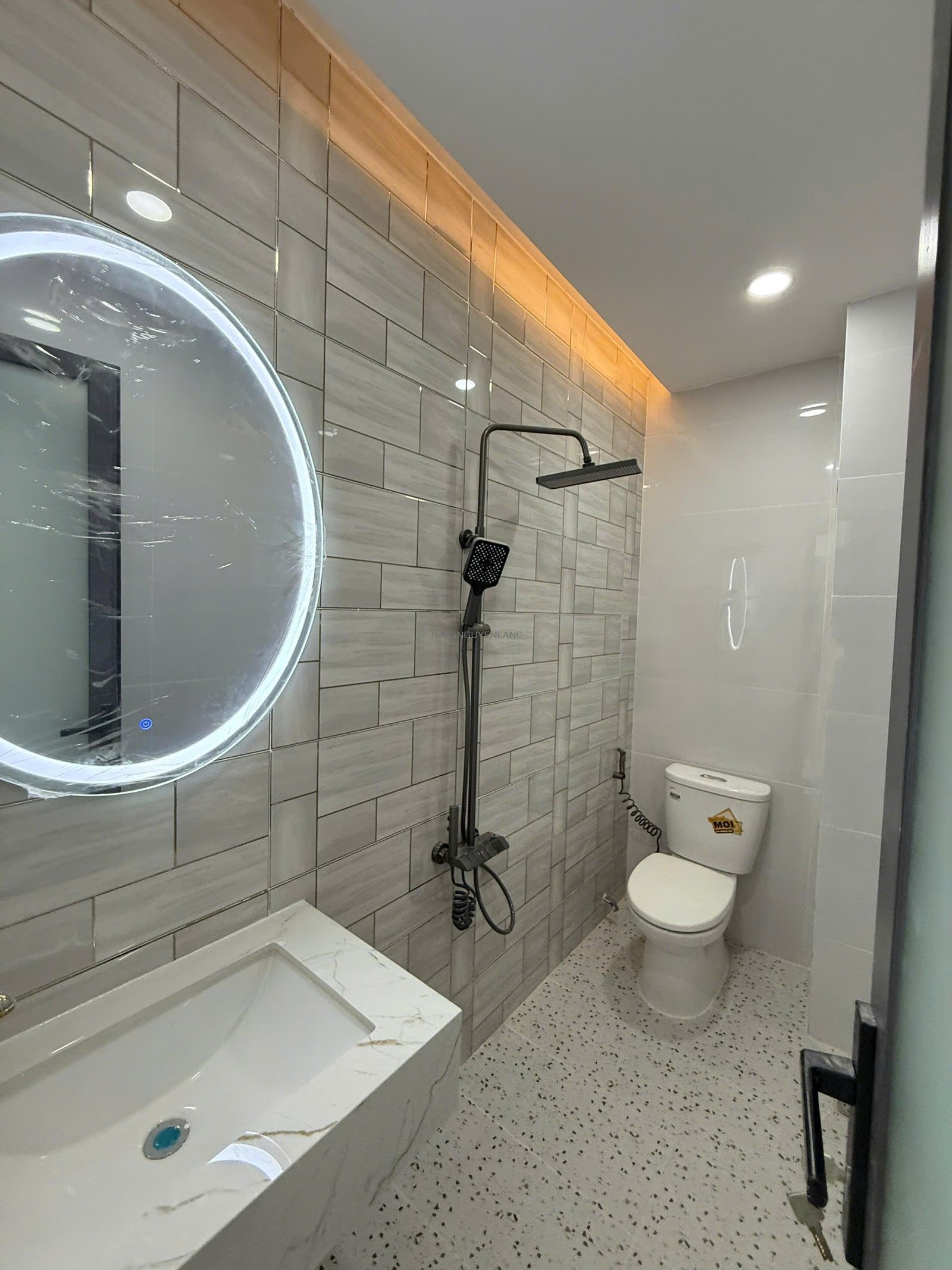 z6897035392120_eafa3f9f8ec14feb28352061fbe39874