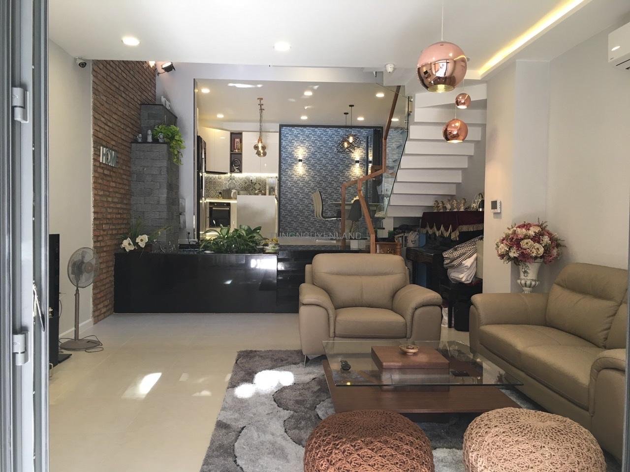 z6928375788972_8c8e098f63df0b290be38e5b1aebd688