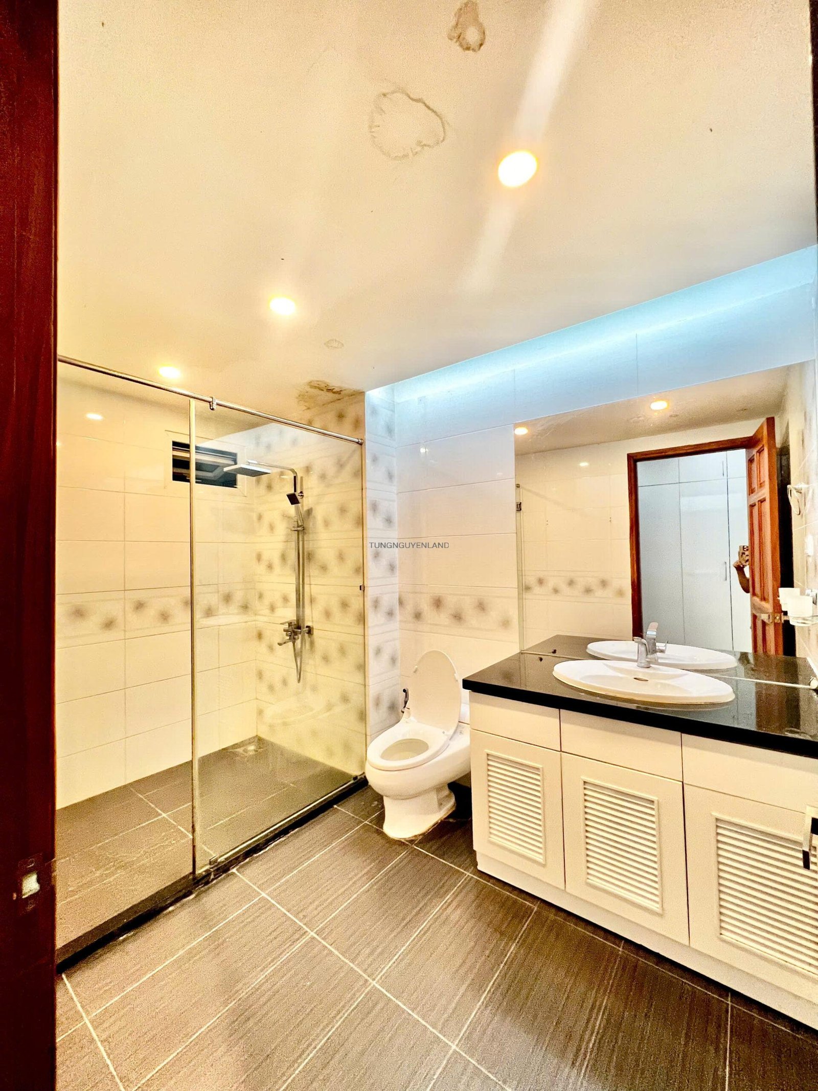 z7066851880661_863dd67166d3941d0ad24857c9836378