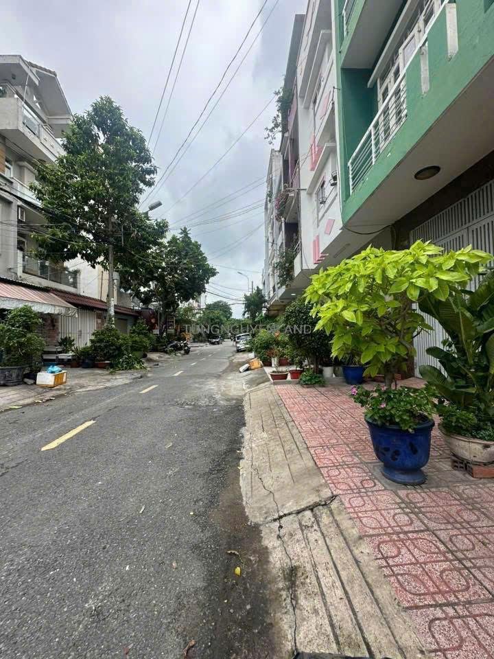 z7287144012830_0857bb49577b143a9f6ed5e12c1afc20