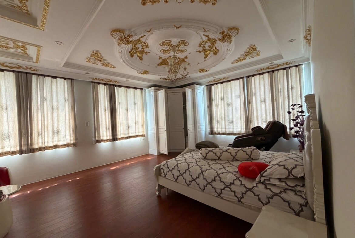 Bán siêu biệt thự góc 2 mặt tiền Khu Tên Lửa 20mx20m có hồ bơi, thang máy