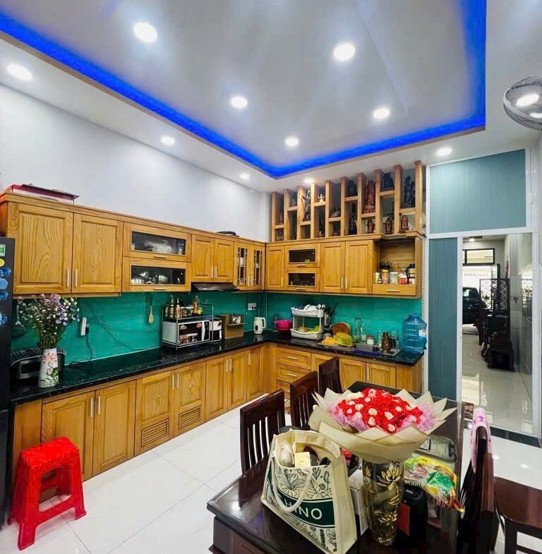 Bán nhà mặt tiền đường Đoàn Phú Tứ 4×20 3 lầu