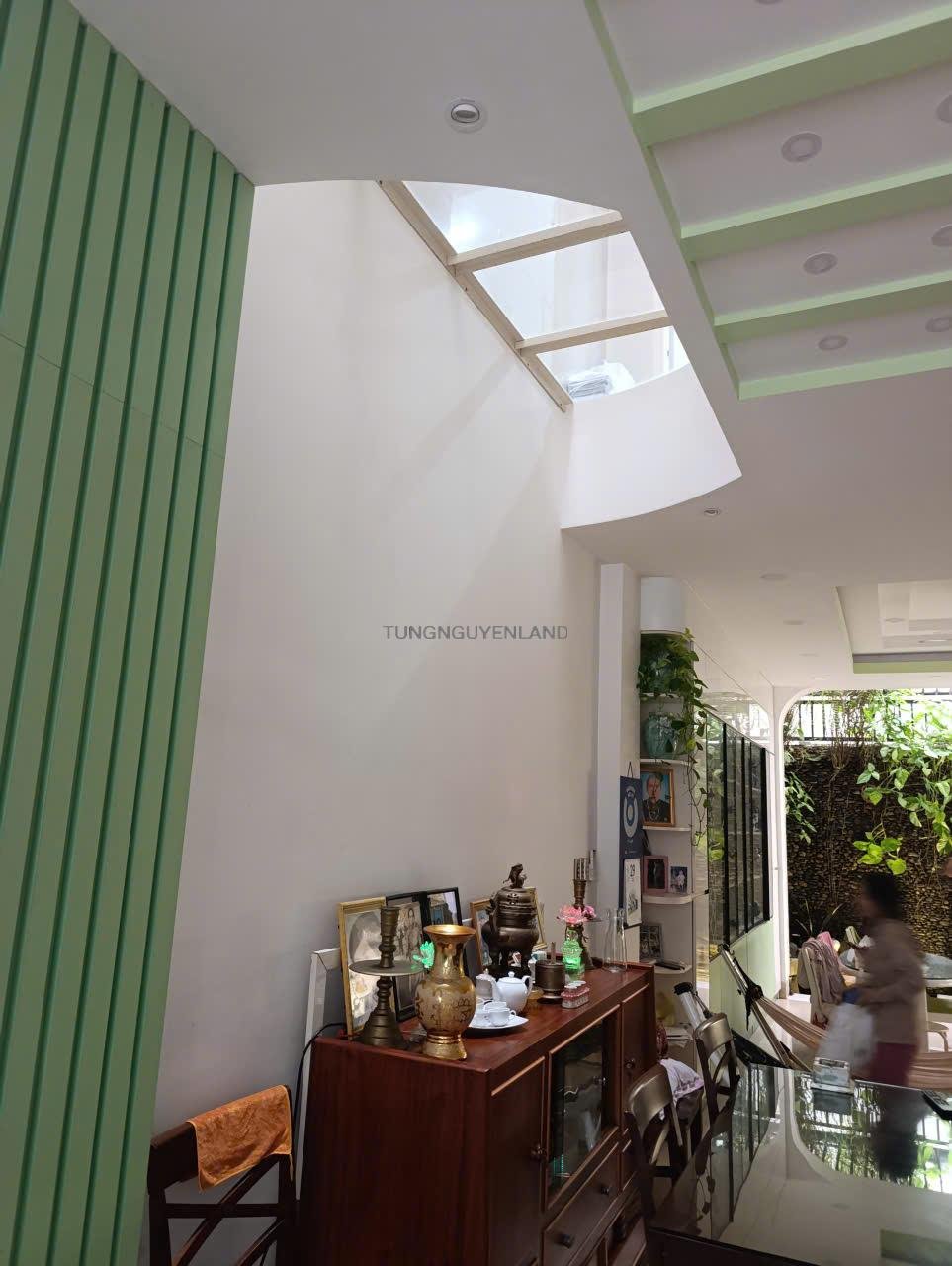 Bán nhà mặt tiền khu Tên Lửa 5mx19m 3 lầu đẹp