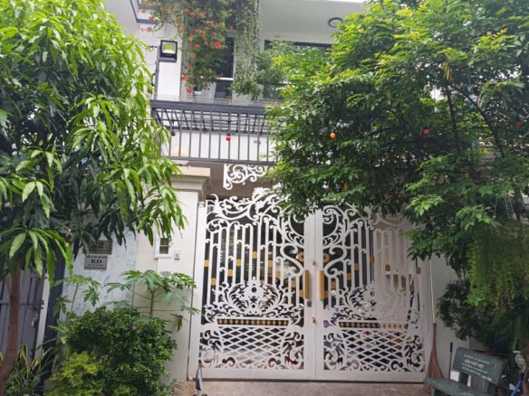 Bán nhà mặt tiền khu Tên Lửa 5mx19m 3 lầu đẹp