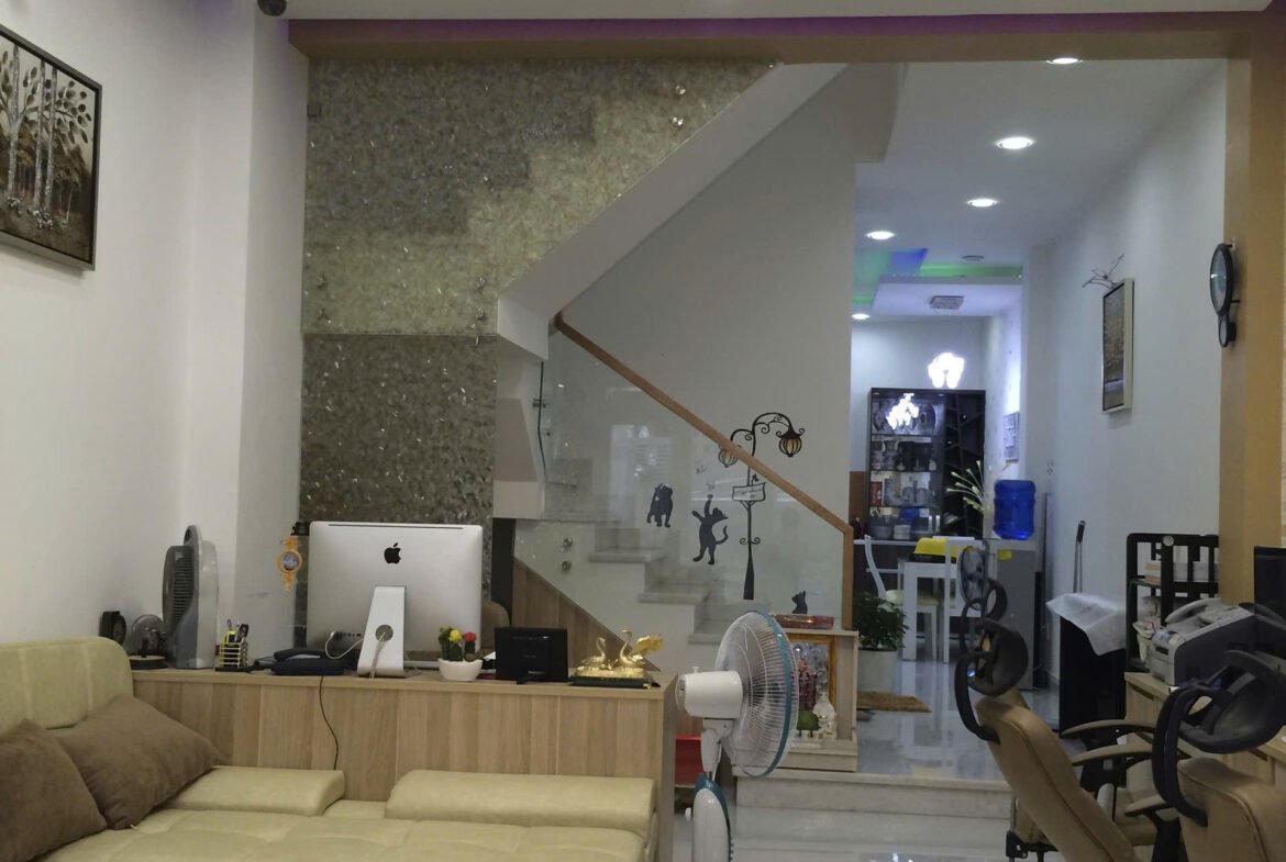 Bán nhà đẹp hẻm 8m đường Kinh Dương Vương 3 lầu P. Phú Lâm