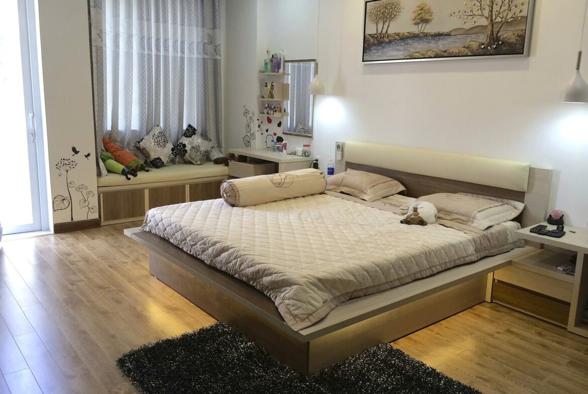 Bán nhà đẹp hẻm 8m đường Kinh Dương Vương 3 lầu P. Phú Lâm
