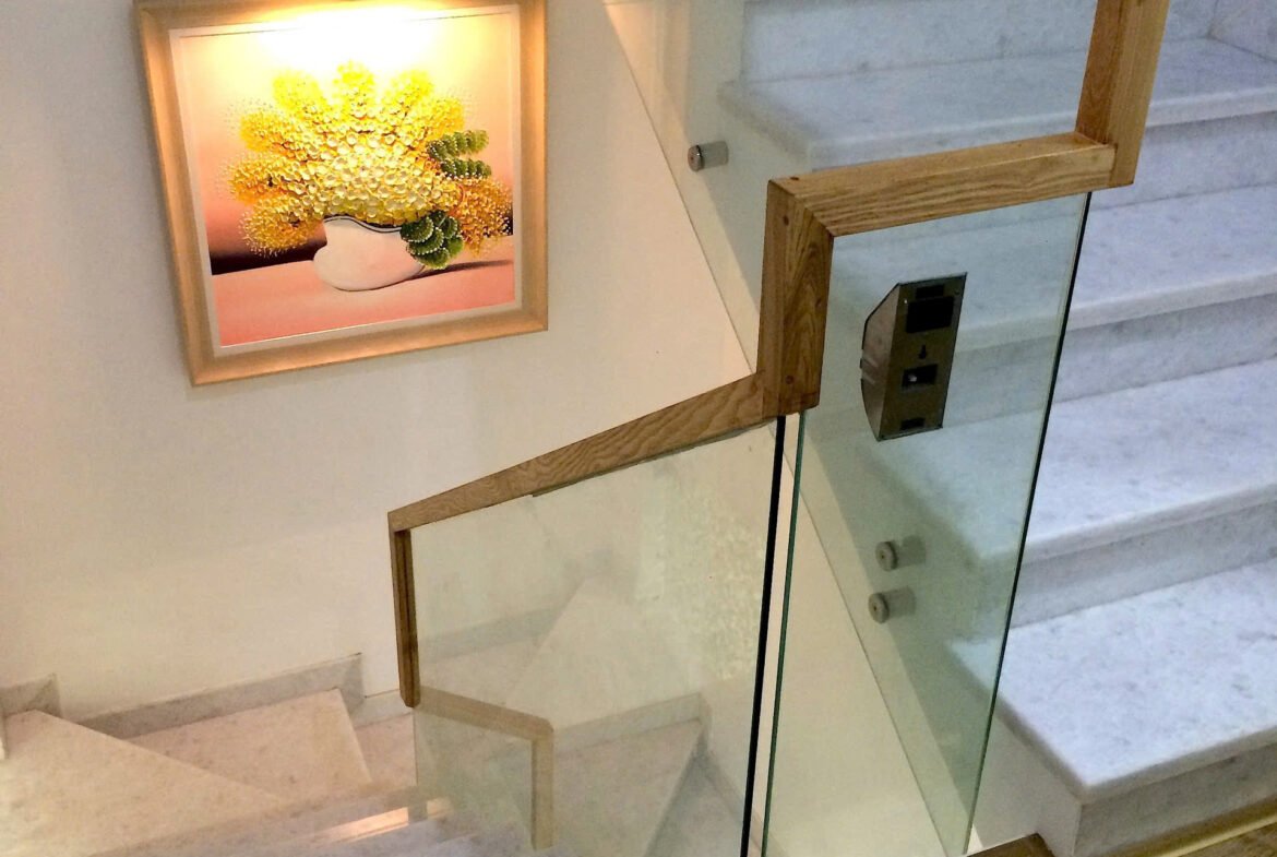 Bán nhà đẹp hẻm 8m đường Kinh Dương Vương 3 lầu P. Phú Lâm