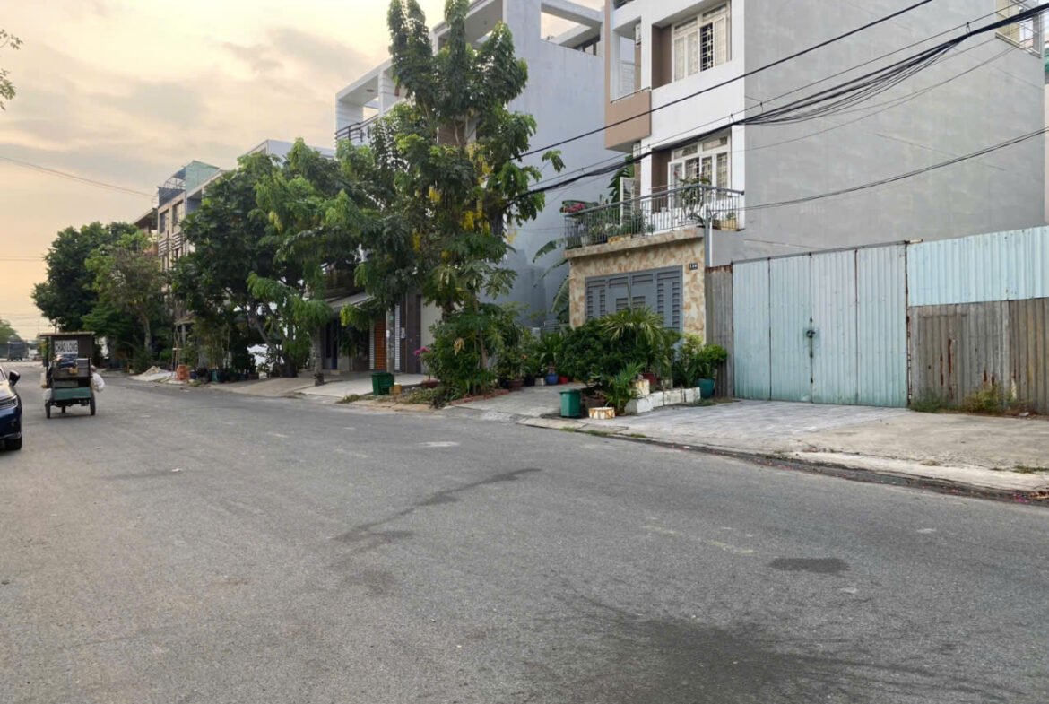 Bán đất mặt tiền đường 13 Khu Ao Sen Tên Lửa