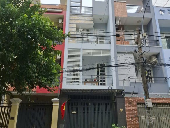 Bán nhà mặt tiền Khu Tên Lửa đối diện công viên 4mx20m 3 lầu đẹp