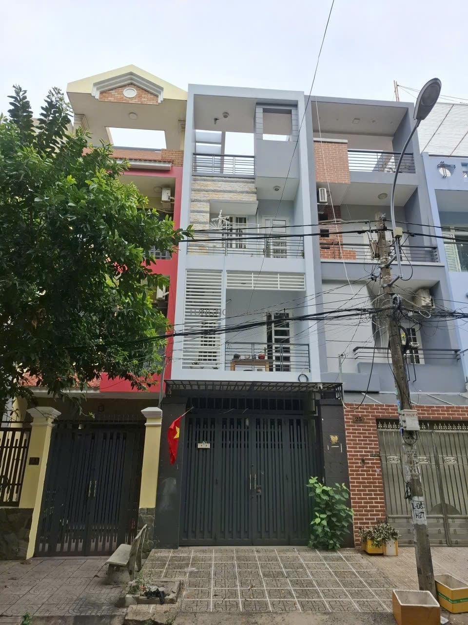 Bán nhà mặt tiền Khu Tên Lửa đối diện công viên 4mx20m 3 lầu đẹp