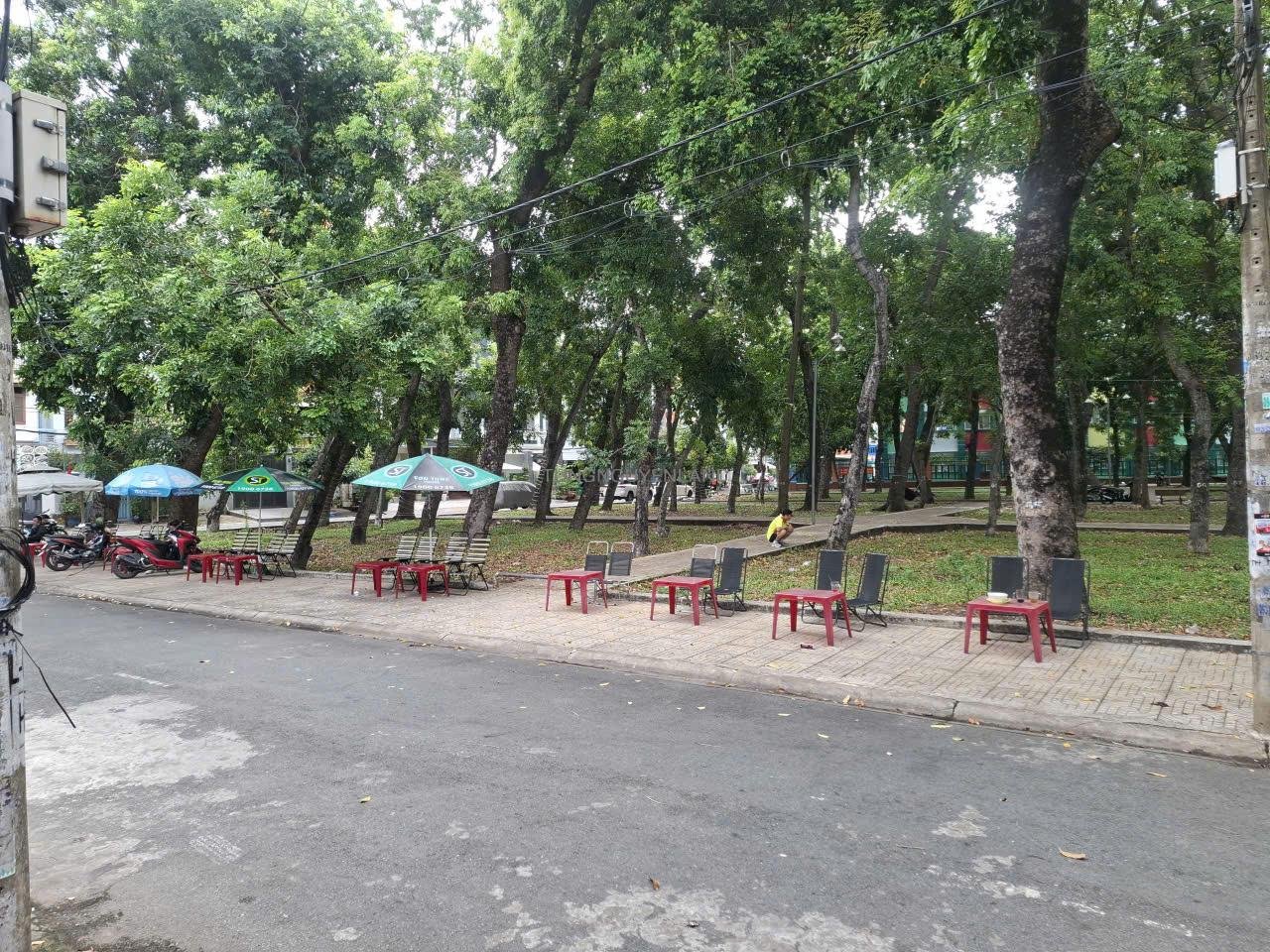 Bán nhà mặt tiền Khu Tên Lửa đối diện công viên 4mx20m 3 lầu đẹp