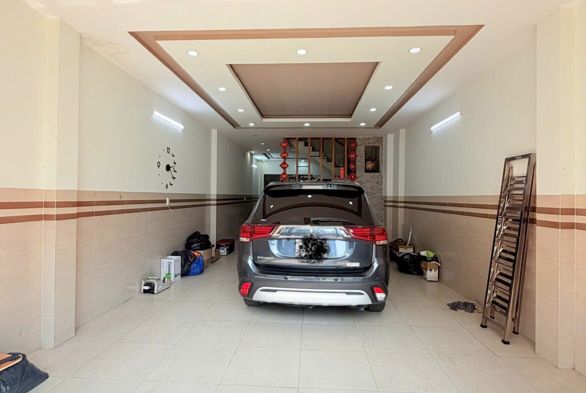 Bán nhà mặt tiền Khu Tên Lửa gần chợ 5mx16m 3 lầu