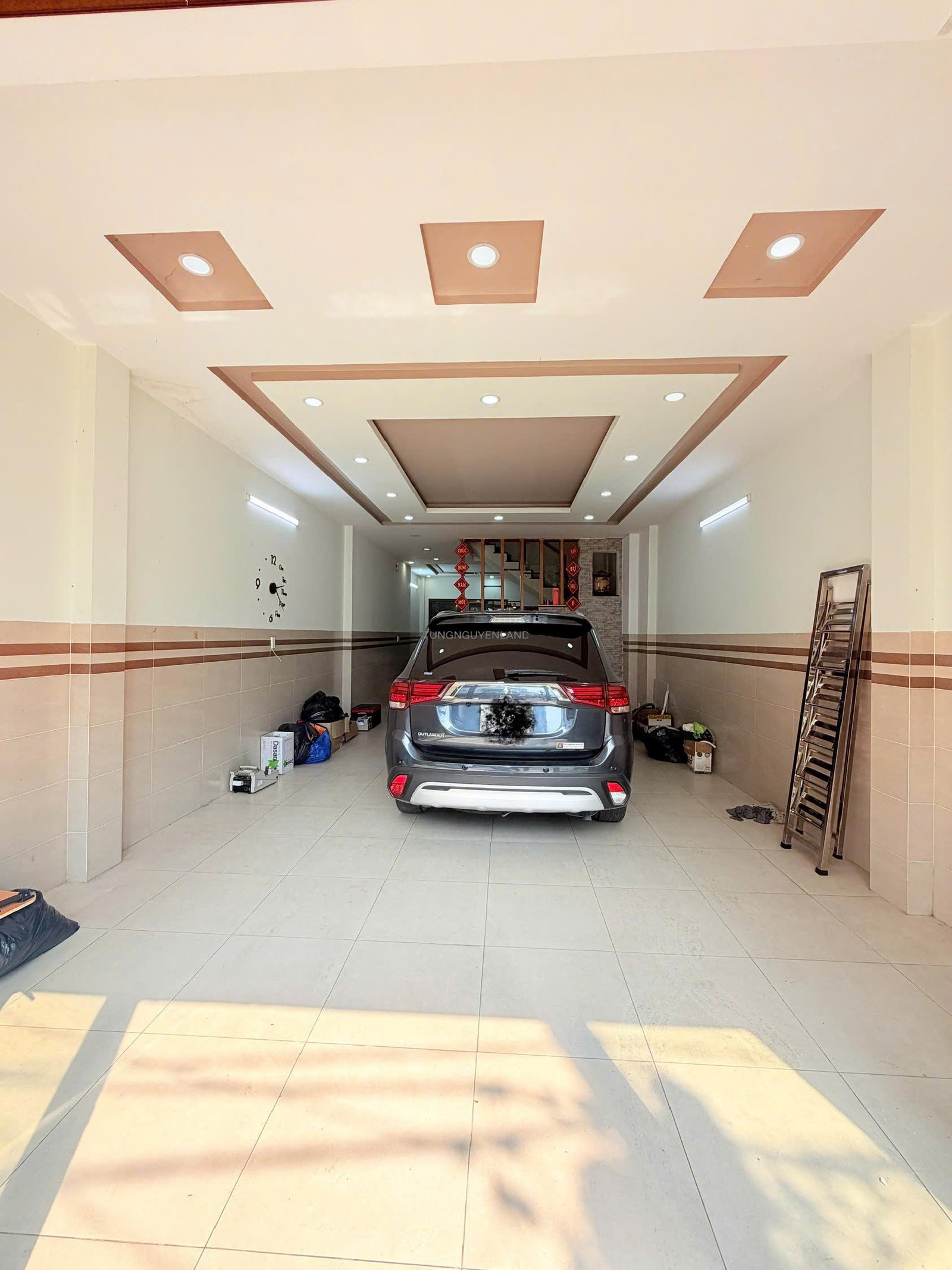Bán nhà mặt tiền Khu Tên Lửa gần chợ 5mx16m 3 lầu