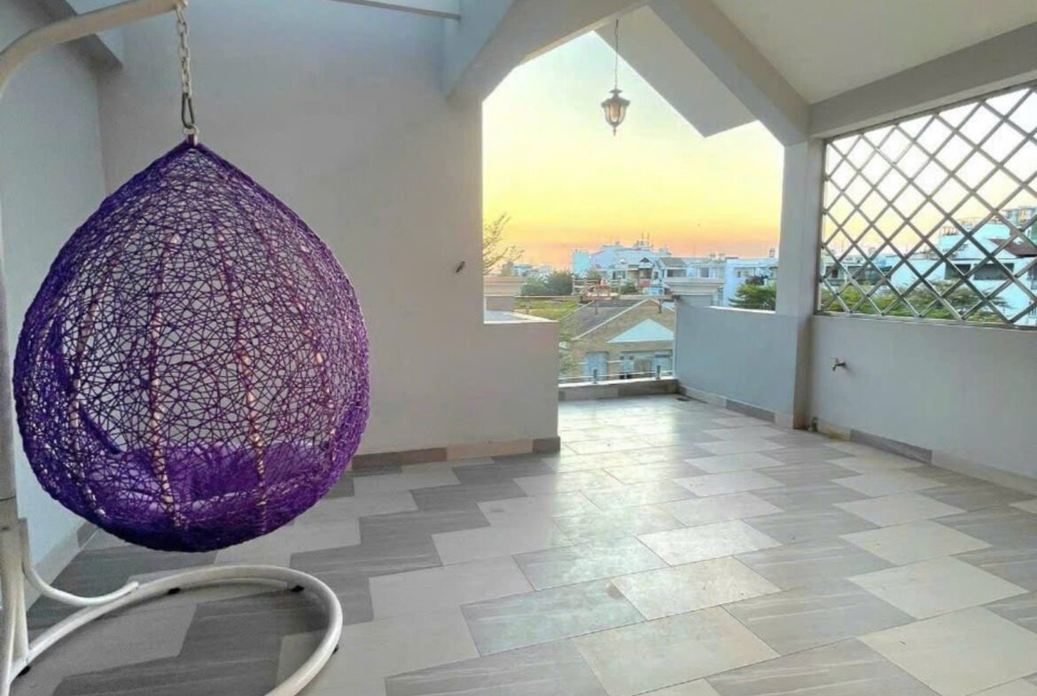 Bán nhà mặt tiền KD đường số 6 Khu Tên Lửa 5mx18m 3 lầu gần chợ Da Sà