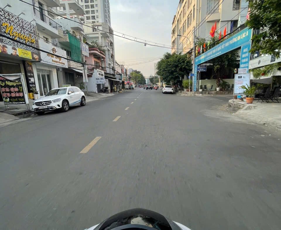 Bán nhà mặt tiền đường số 4 khu Tên Lửa 4mx20m