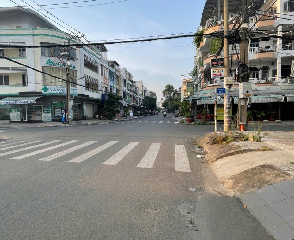 Bán nhà mặt tiền đường số 4 khu Tên Lửa 4mx20m