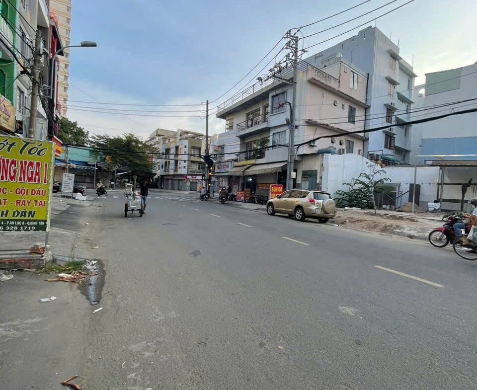 Bán nhà mặt tiền đường số 4 khu Tên Lửa 4mx20m