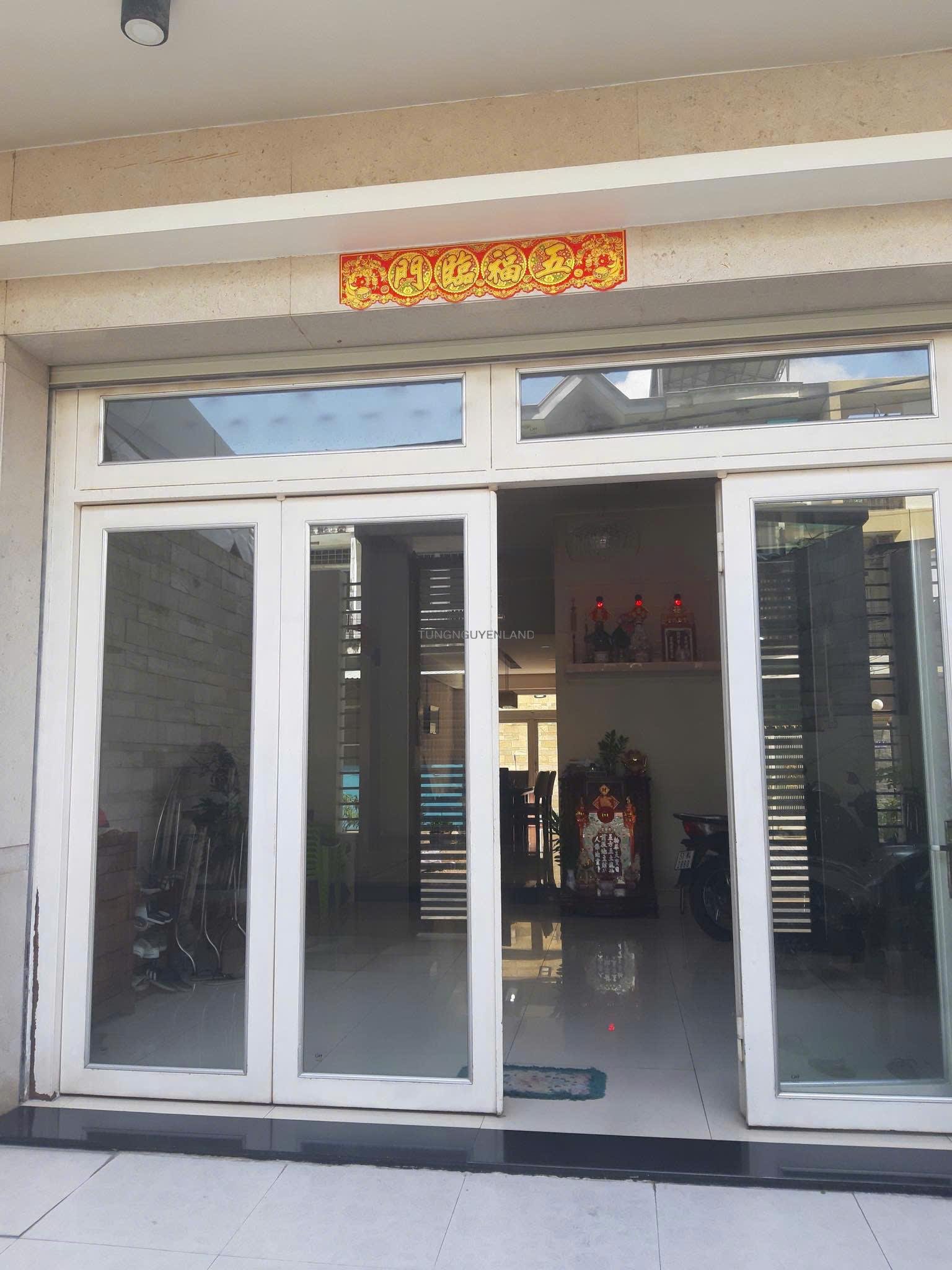 Bán nhà mặt tiền đường Tên Lửa 8m x 25m đúc 3 tấm